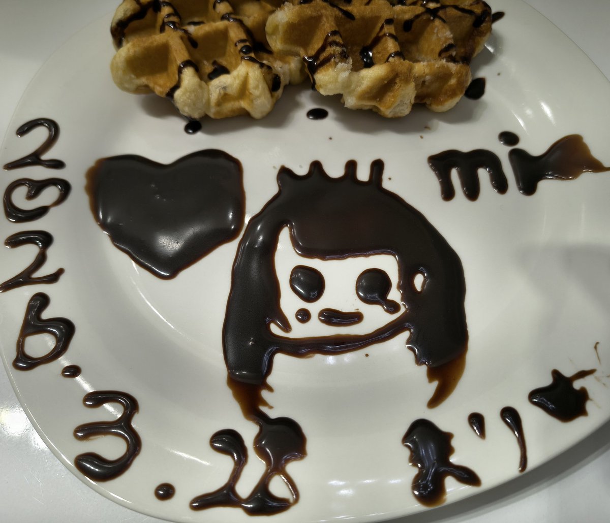 offshoreranikai's tweet photo. ミアカフェを離脱した
ミサさんにマリアさんを、マリアさんにミサさんを描いてもらったよ https://t.co/ODEoTOXH45