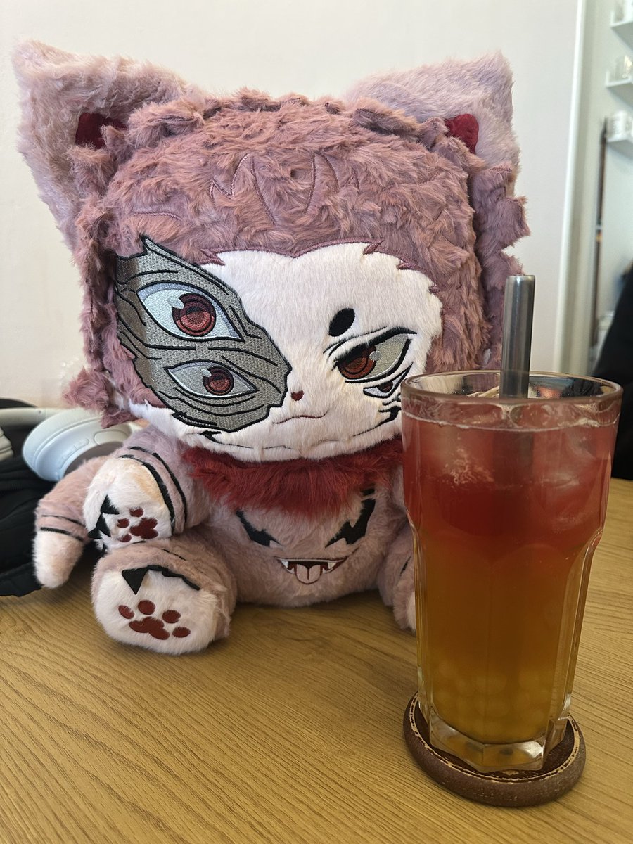 superboy prime tweet media