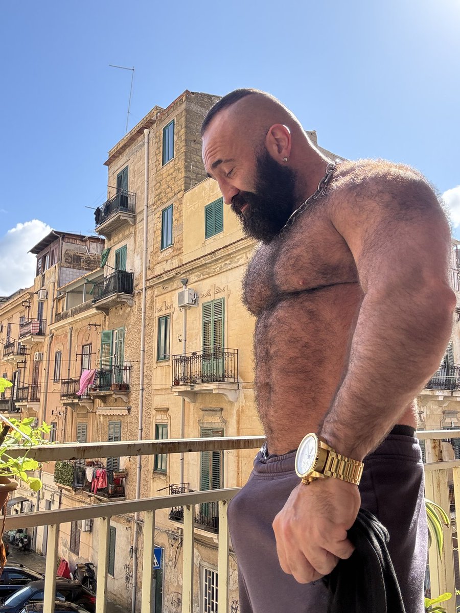 Tyler_Rex85's tweet photo. Buongiorno Palermo! https://t.co/N8lKbFT3wI