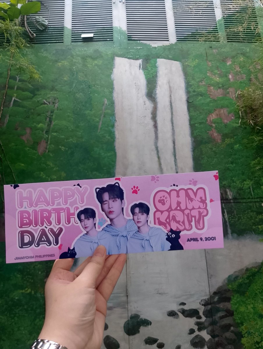asterncosmos's tweet photo. What a great way to spend a birthday! Thank you JimmyOhm Philippines 🤗 

@JimmyOhmPH @ohmkrit

#ohmkrit #OhmKrittyMeowMeow https://t.co/iJ6pRQwCdH