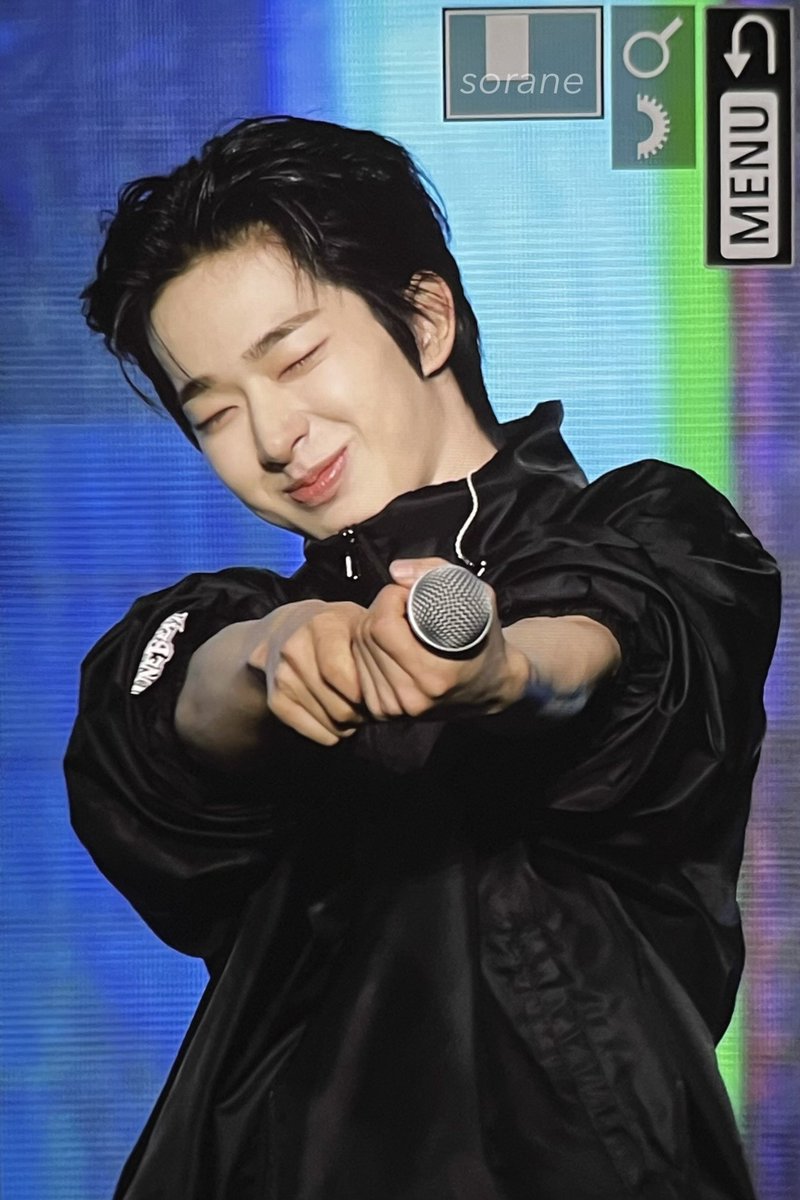 そらね tweet media