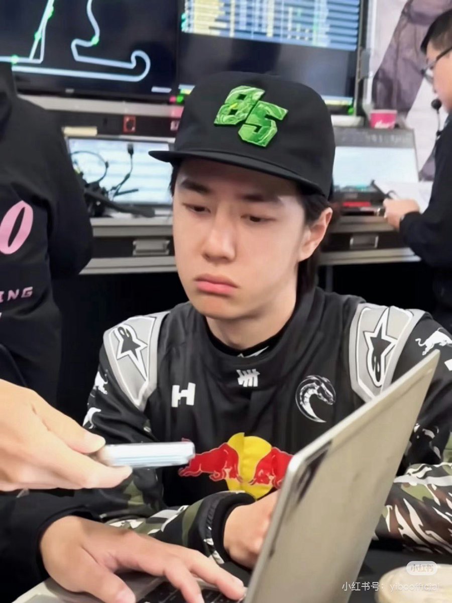 mai 🐢 tweet media