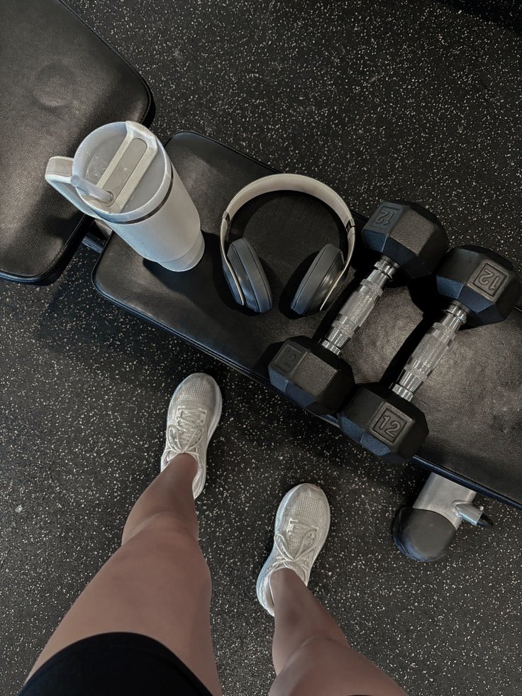 𝑨𝒅𝒊𝒏𝒆. tweet media