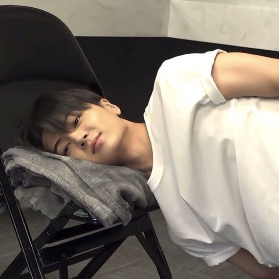 myrockcatroll's tweet photo. 따끈따끈 고양이 https://t.co/FNlZ6ZhOBp
