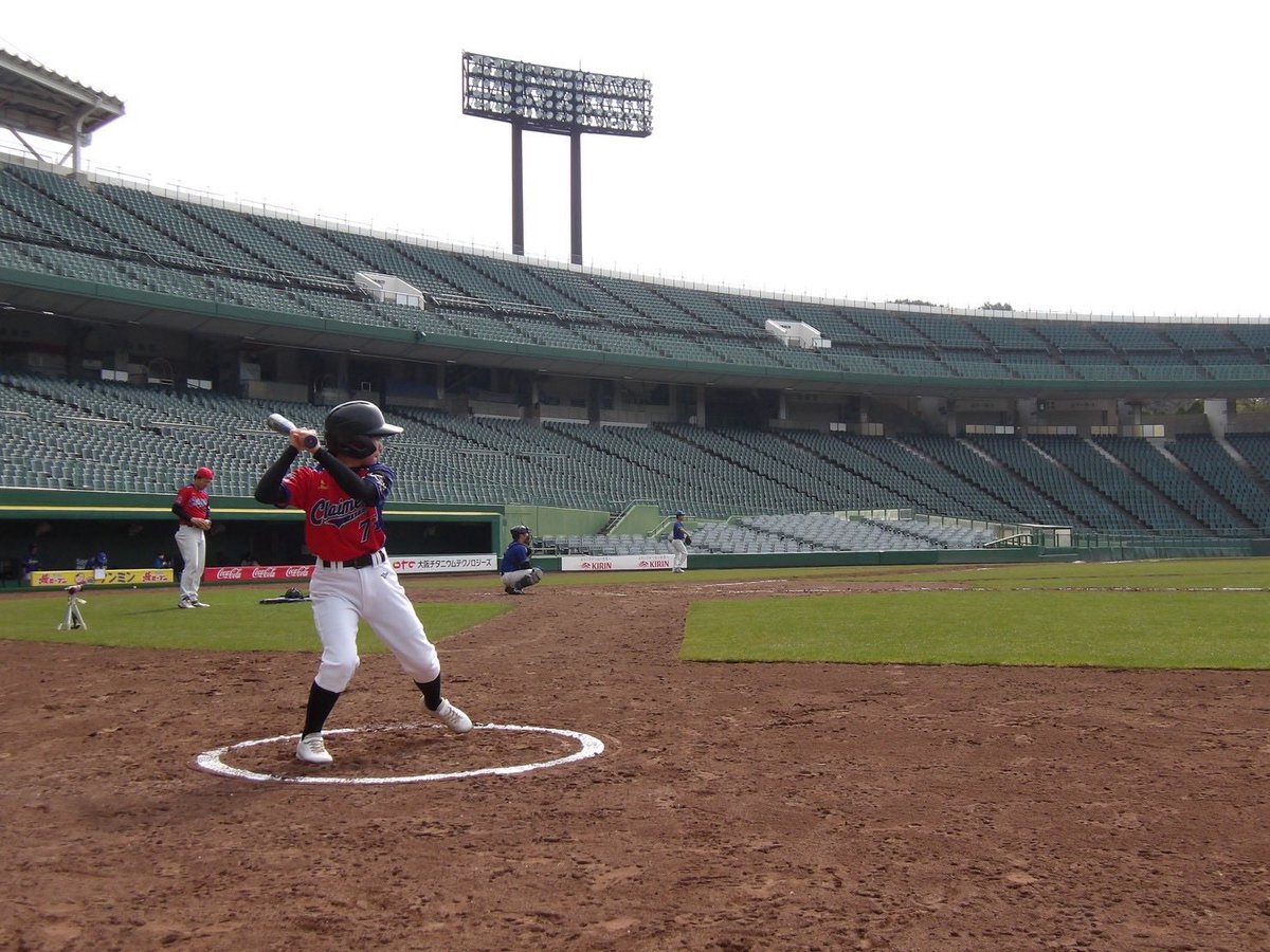 Claimers_Cs's tweet photo. 先週のことですが
ほっともっとフィールド神戸にて活動しました！女子野球スタート▶️
#大阪女子野球チーム https://t.co/tjKzAhcyCv