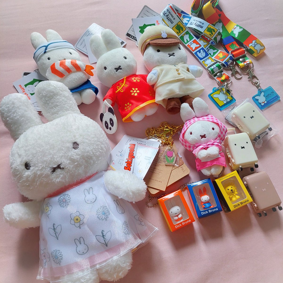 moni 𖹭 tweet media