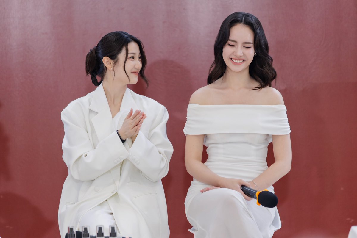 Trappings.co official tweet media