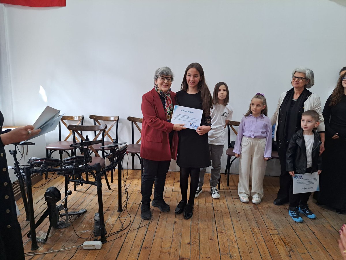 Öğrenci Veli Derneği tweet media