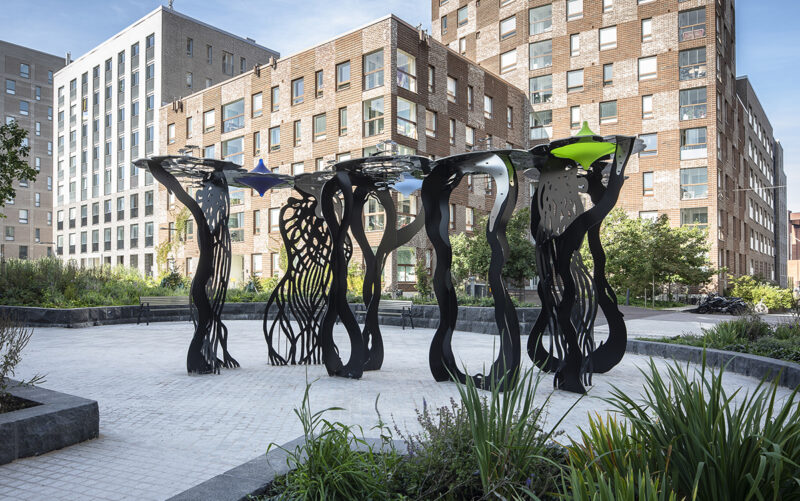 DiscoverFinland's tweet image. Did you know that nearly 300 public artworks from the city’s art collection are found in Helsinki’s parks, streets and squares?
hamhelsinki.fi/en/public-art/… 

Learn more about @HAMHelsinki Art Museum, which maintains the city's public art installations: 
discoveringfinland.com/destination/he…