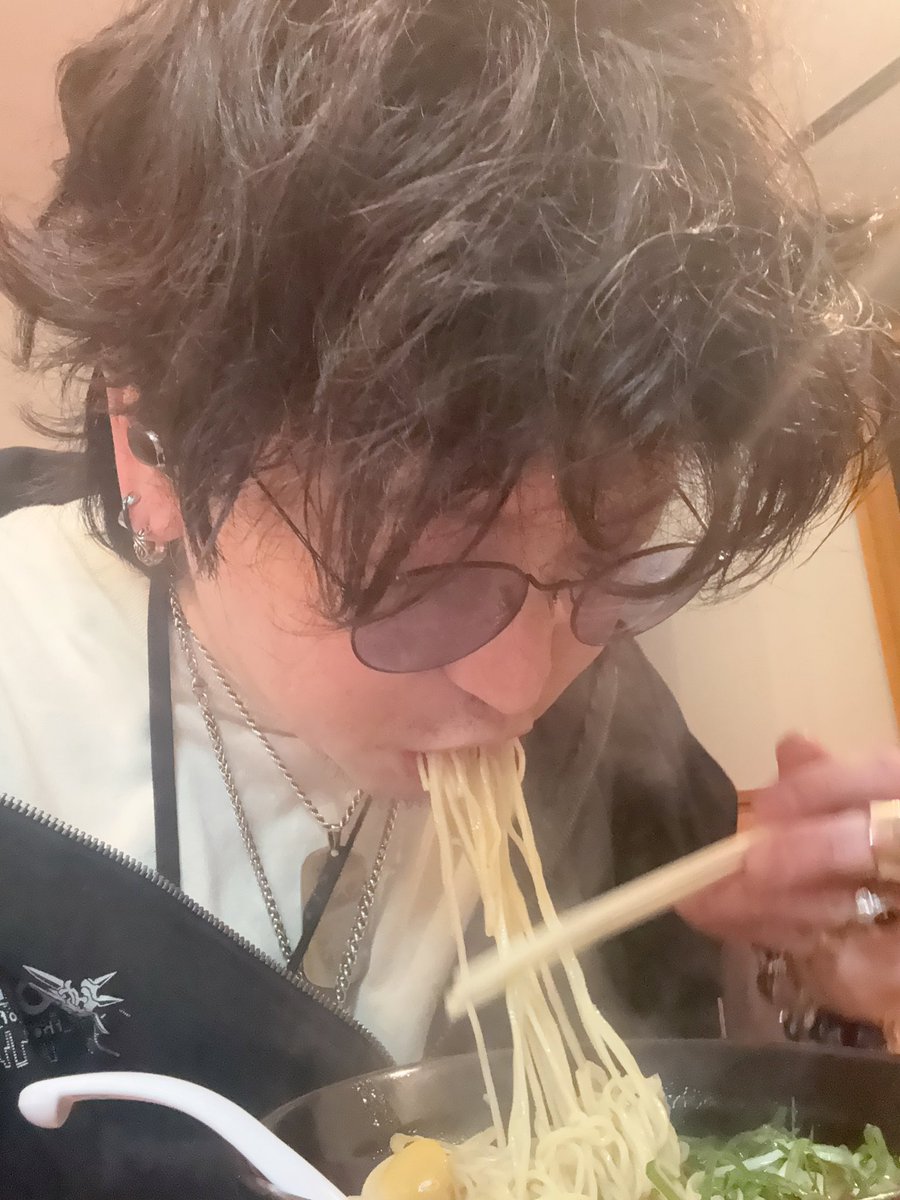 HiDeKi@フードディレクター tweet media