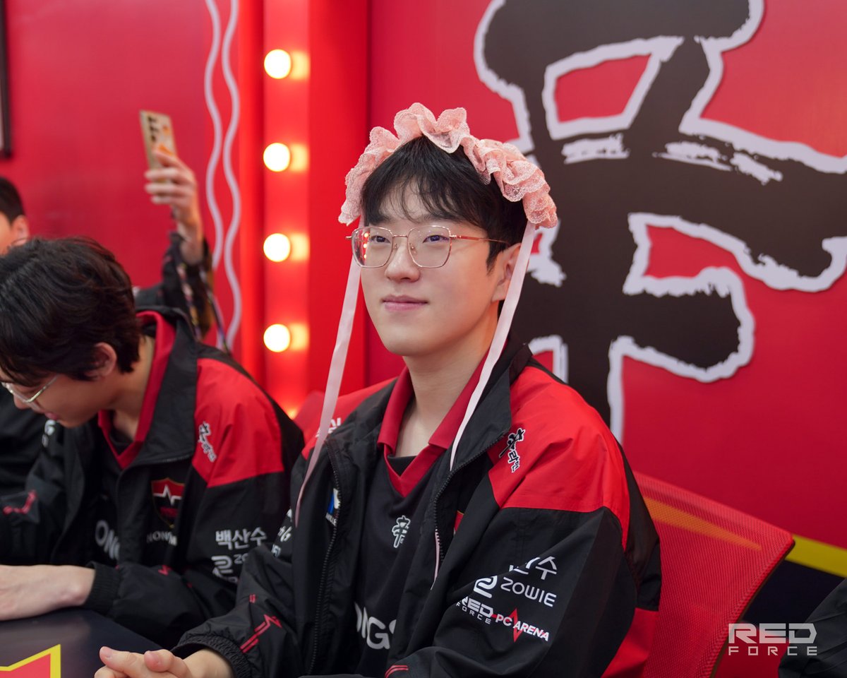 ezy🦋에지 tweet media