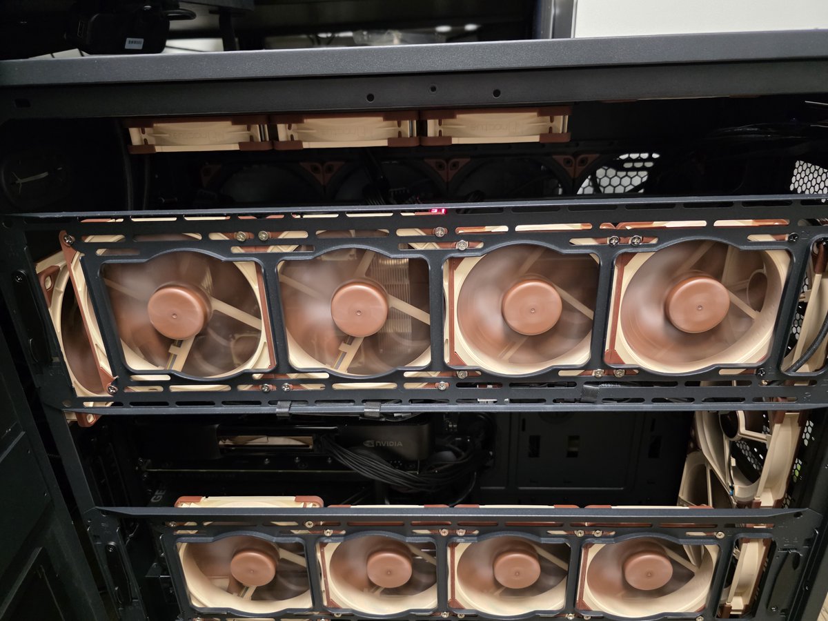 𝕀𝕟𝕤𝕚𝕝𝕚𝕔𝕠 Very poor & Very stupid tweet media