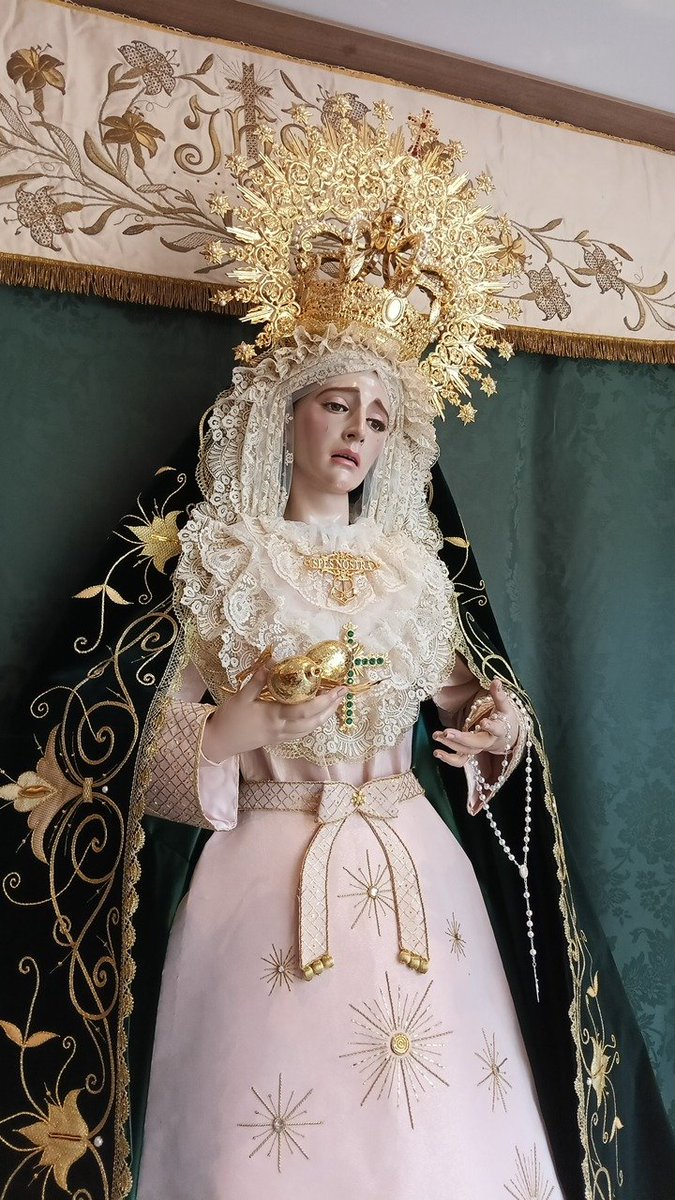 Laura Tinajero tweet media