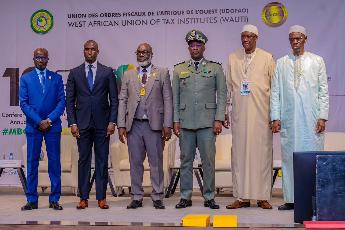 Douanes sénégalaises tweet media