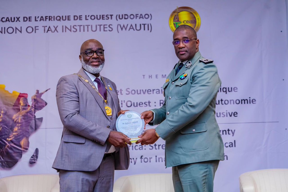 Douanes sénégalaises tweet media