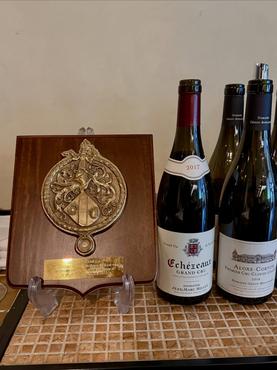 JeannieChoLee's tweet image. Fantastic evening of the Confrerie des Chevaliers du Tastevin of Korea! Celebrating friendship and love with great food and Burgundy wine!

#confrerie #korea #bourgogne #wine #burgundy