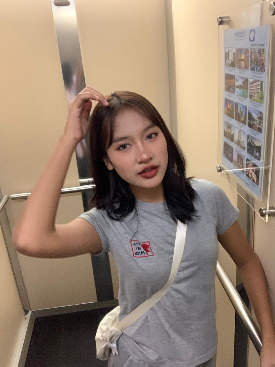 woff woff tweet media