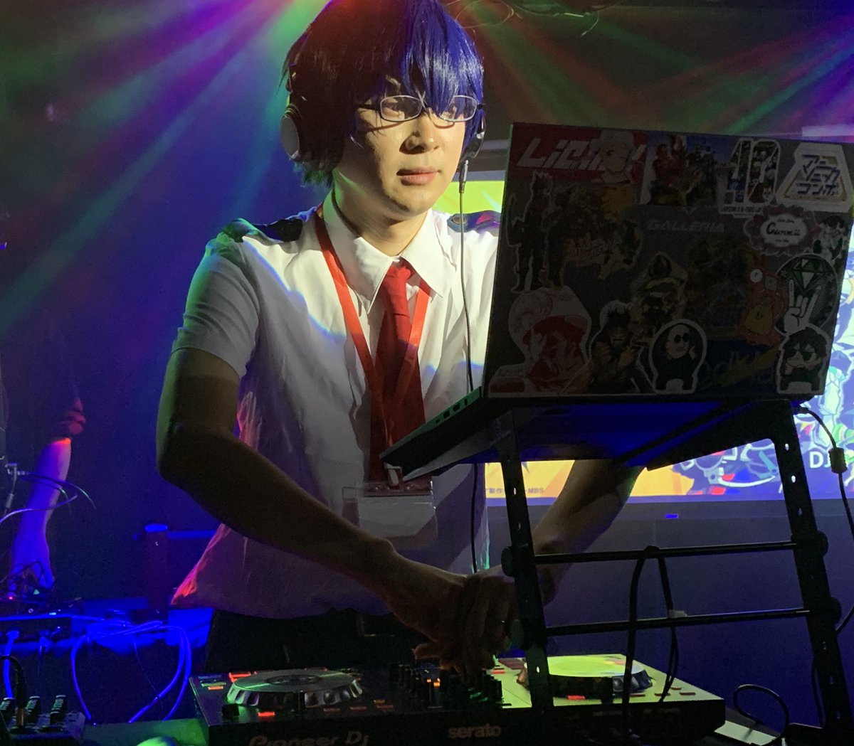 anisoniccombo's tweet photo. 7番手DJ高橋！

アニソニックコンボの主催。そして先日お誕生日を迎えた男。おめでとう高橋

そんなノリに乗った彼のDJコンボに刮目せよ！
 #アニソニ舞鶴 https://t.co/cTJoMp5Mwg