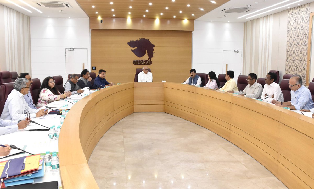 CMO Gujarat tweet media