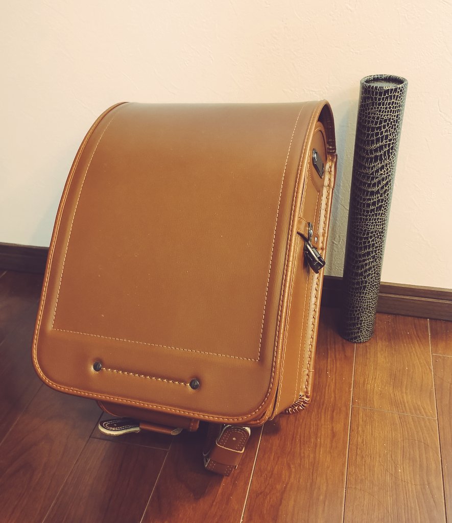 tsukimi612's tweet photo. 次女が小学校卒業してしまった🥺
上の子も合わせると、あっという間の9年間。
月イチの立哨当番とか…学校&amp;子供会の役員とか…色々な経験させてもらいました🙇‍♀ https://t.co/2hF4kwDhqy