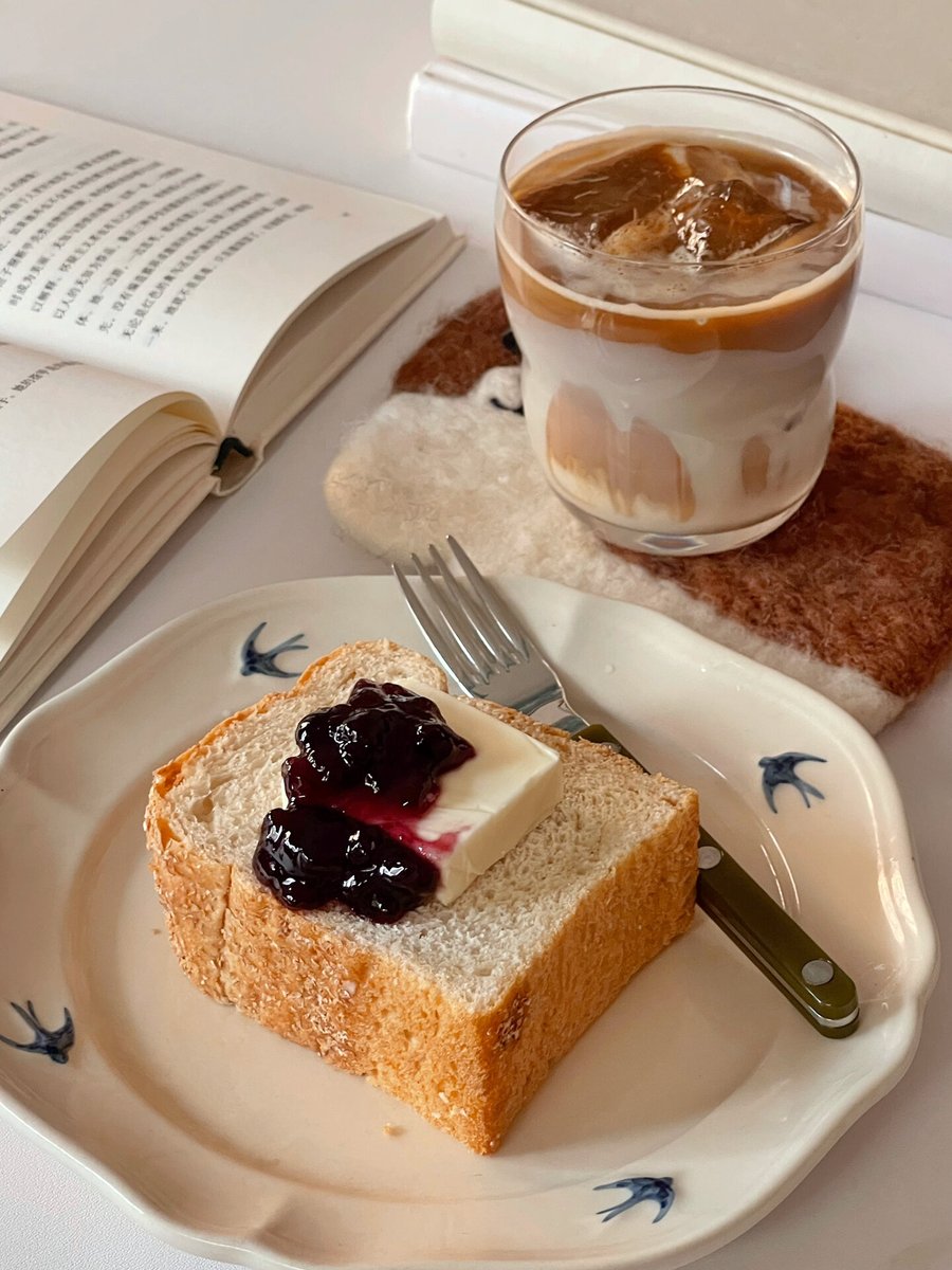 M. Clewis tweet media