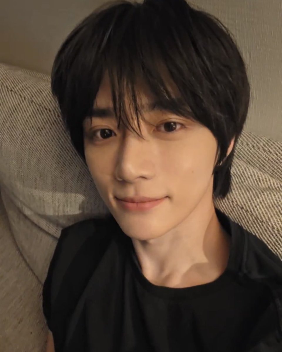 rie 🌼 tweet media