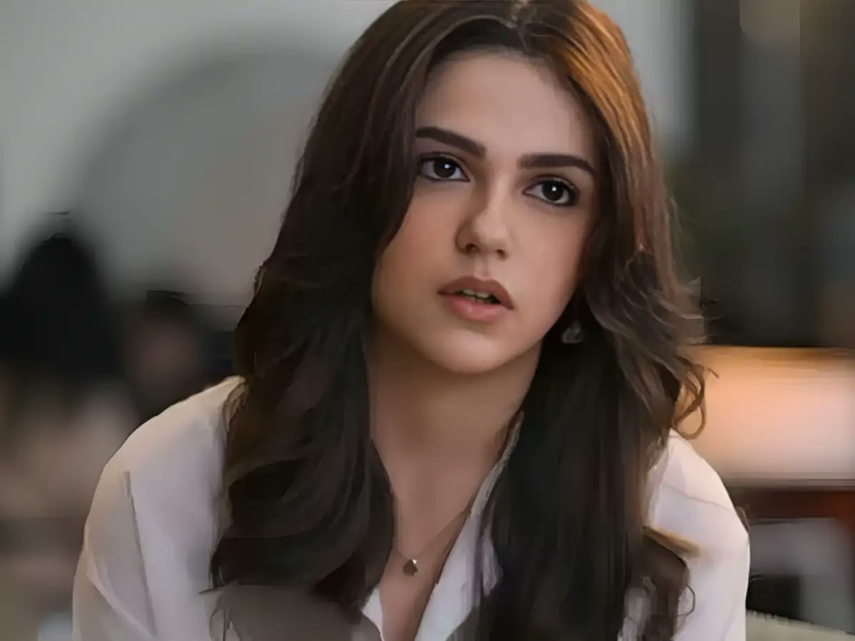 _holdandbold's tweet photo. Beautiful Girls always make Sanghis and Bhakts cry😭 https://t.co/Aub0chTVXB