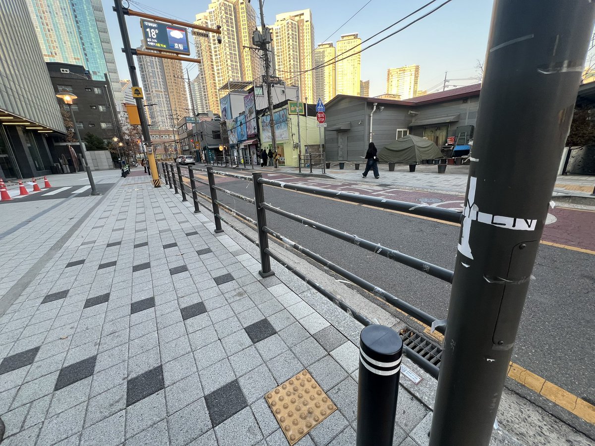 Sad update at hybe🥹

All posters are gone and we can not put up more according to the staff😓