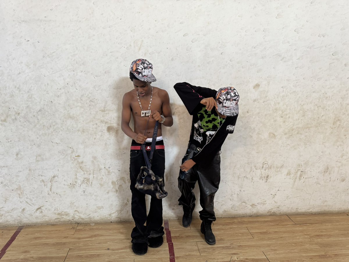 sickofsociety tweet media