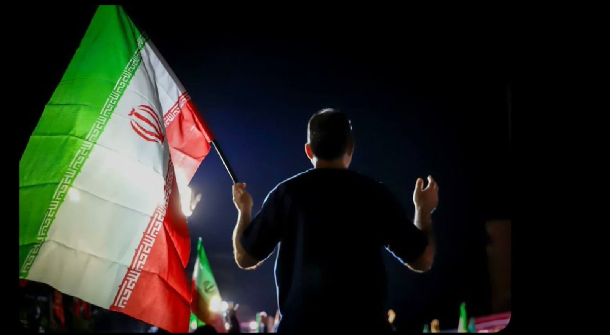 تاپای جان پای مملکت امام زمان(عج)می مانیم.
#حضور_مقدس
#تا_پای_جان_برای_ایران