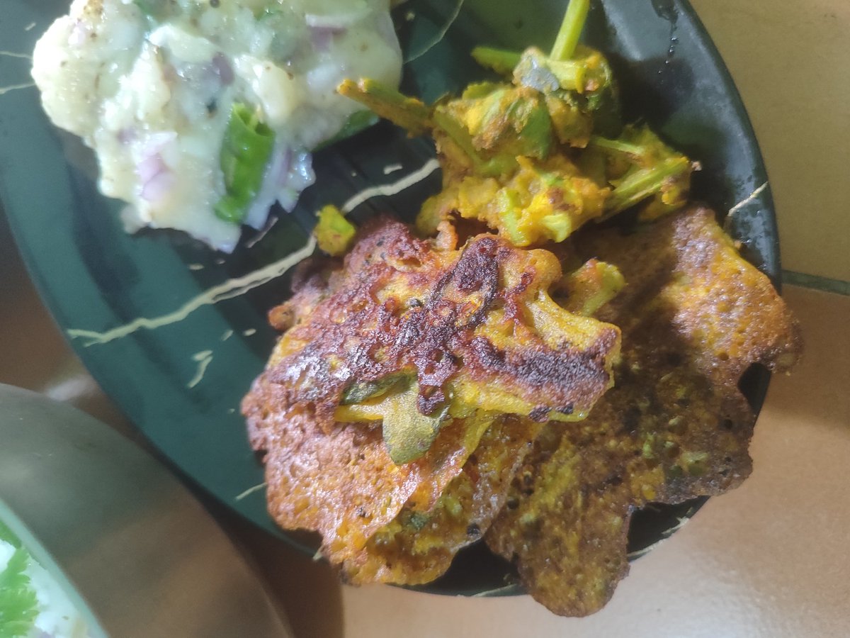 ItismitaCodes03's tweet image. East or West Our Odia #Pakhala is the Best 🫶🤤

@YUVSTRONG12 Paaji please try our Odia Food - Fan Girl 
#Odisha #Odia #fangirl #Pakhala