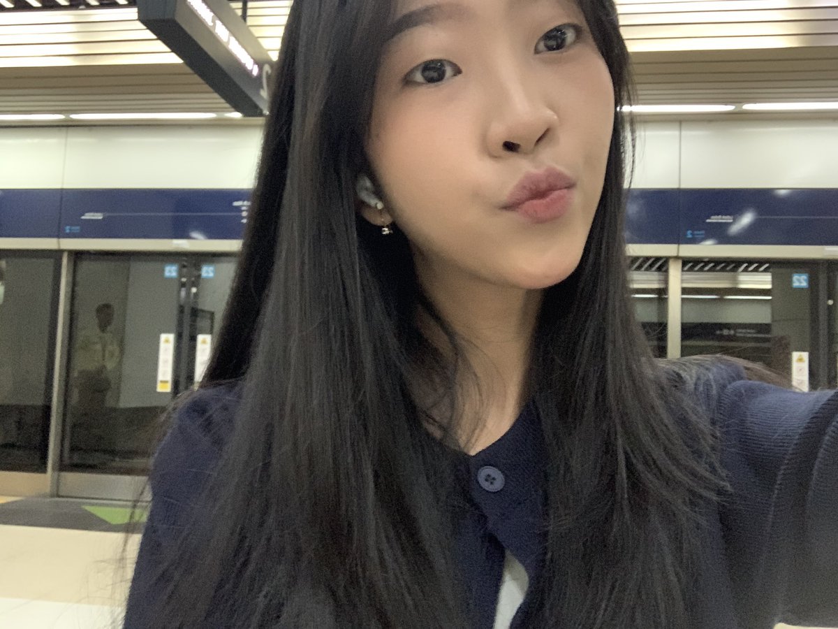ivy tweet media