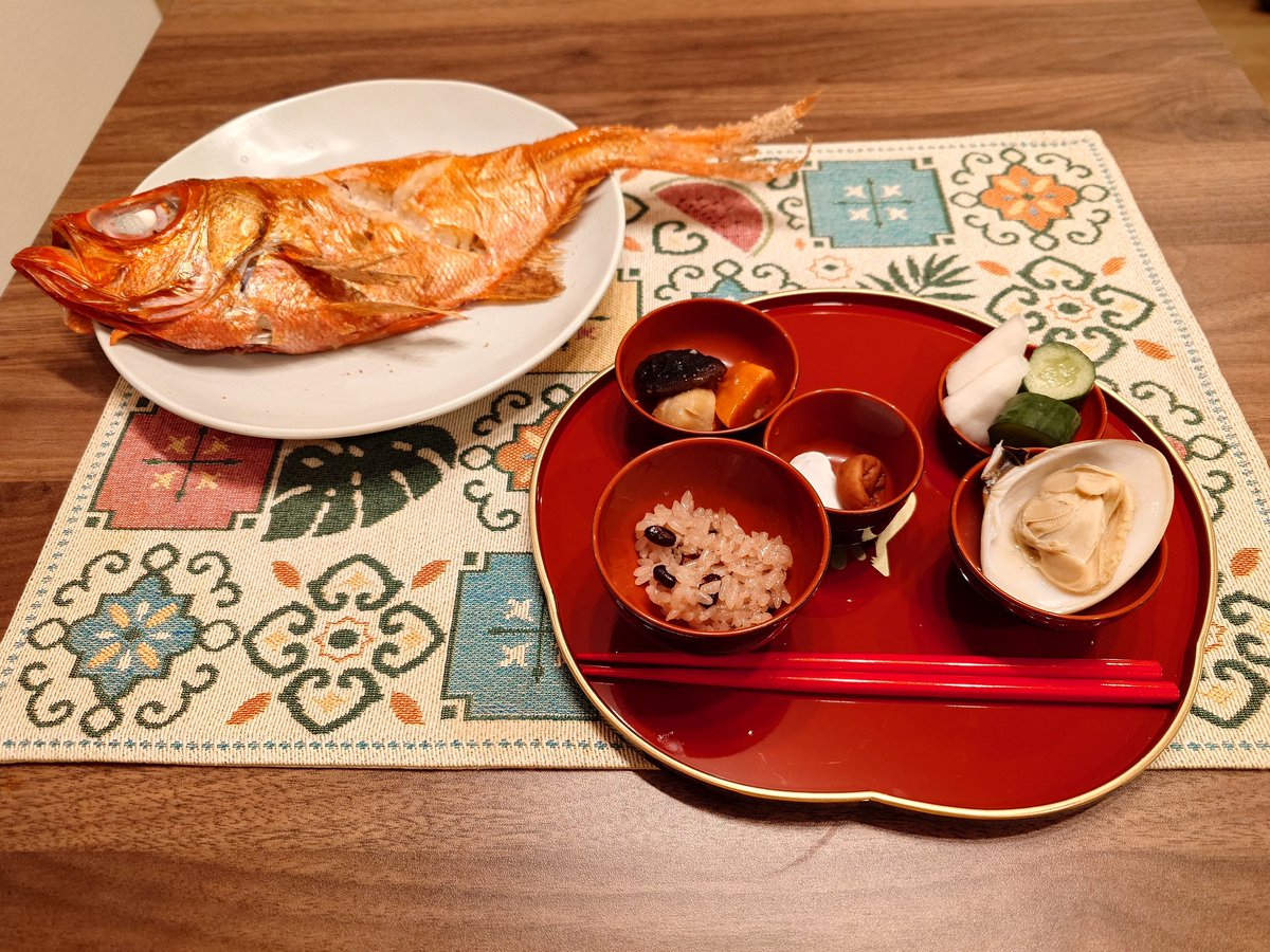 midoriko73's tweet photo. お食い初めです😙👌 https://t.co/Qkaa91PQGU