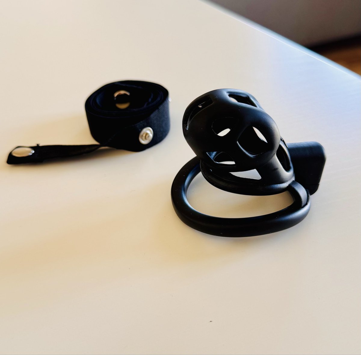 CagedSwitchBCN tweet media