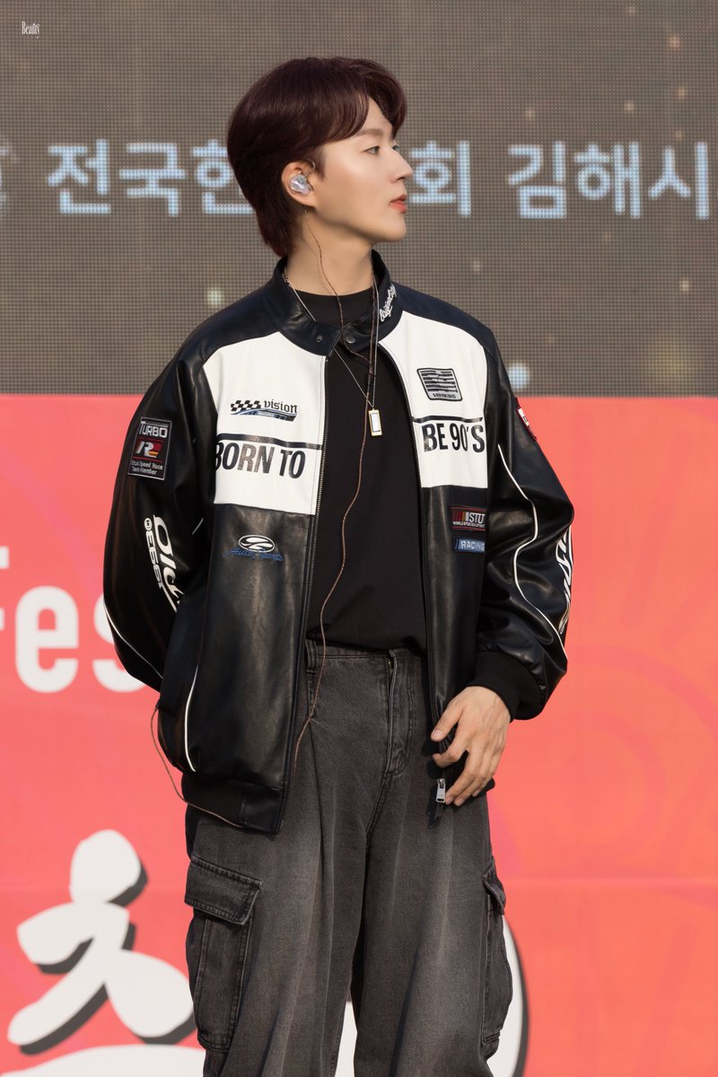 Bᴇᴀᴜᴛʏ_ᴰᴹ tweet media