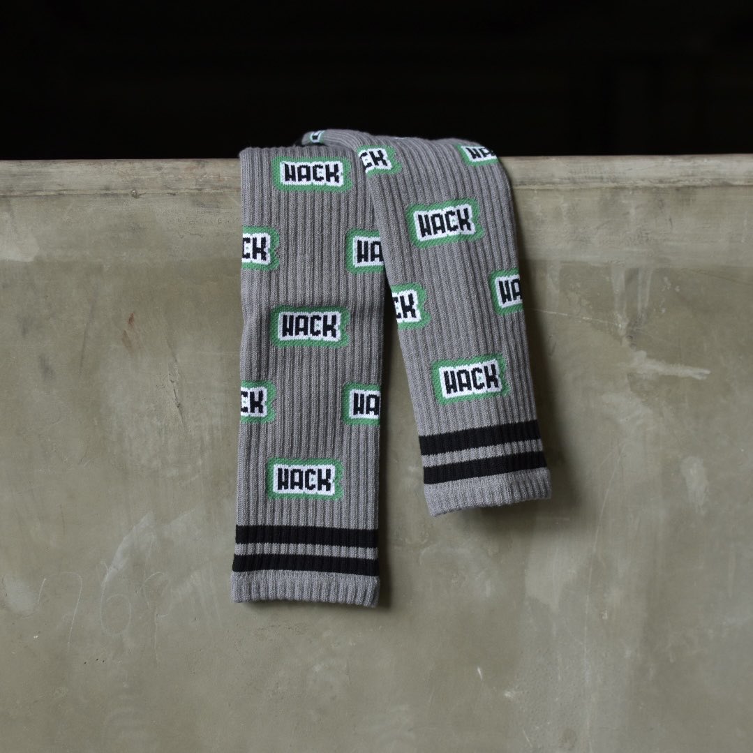 HACK☺︎ tweet media