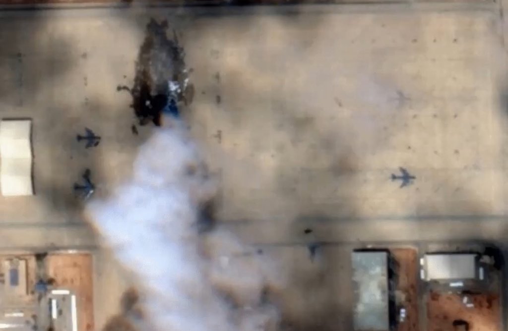 Arya Yadeghaar tweet media