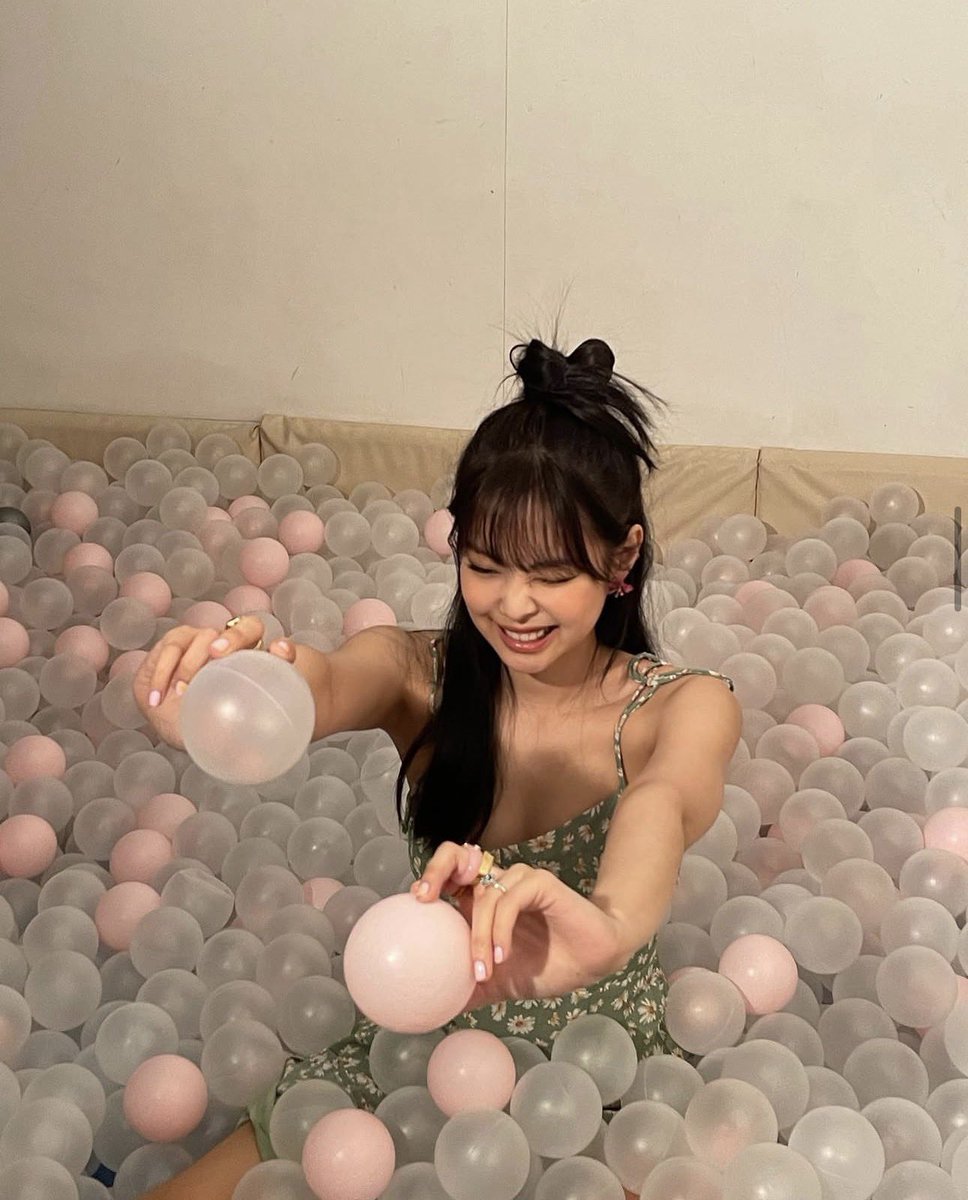 jennie archive tweet media