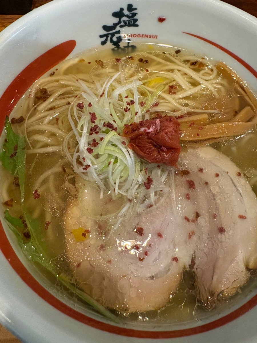 よしお tweet media