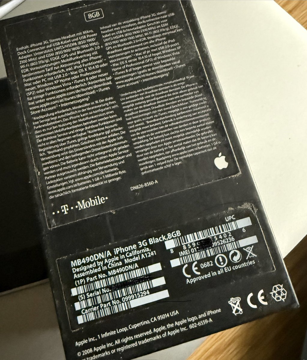 TH61's tweet image. 50 Jahre #iphone Mein erstes mit 8 GB :) #ThinkingDifferent  #onemorething #apple Revoluzer Steve jobs