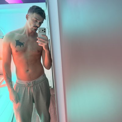 Bi Brit Abroad (Free OnlyFans) 😈 tweet media