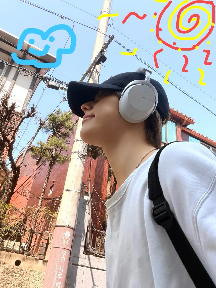 jinsikhxx's tweet photo. 진식이 개존잘 https://t.co/7m2cNULzpu
