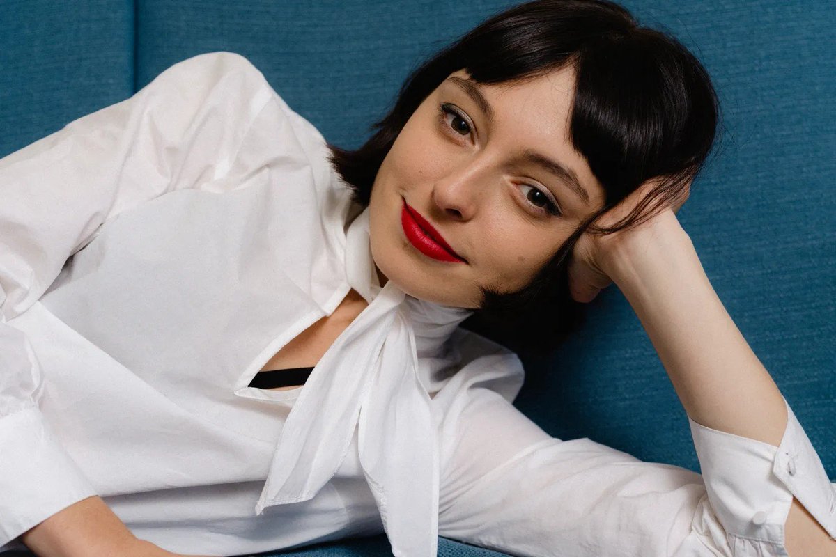 thefixmag's tweet photo. Our review of Stella Donnelly's welcome return to touring, with her Thursday night show at Strange Brew, is here: https://t.co/Ex47PHFHzq https://t.co/4P8cjNqCOV