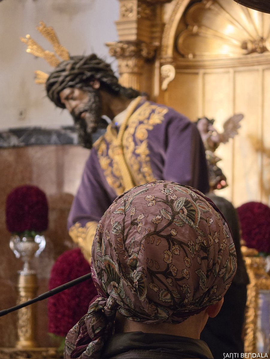 SantiagoBendala's tweet photo. El doctor de la bata morá
#GranPoder2026
#SemanaSanta2026 https://t.co/BIWey0PNLt
