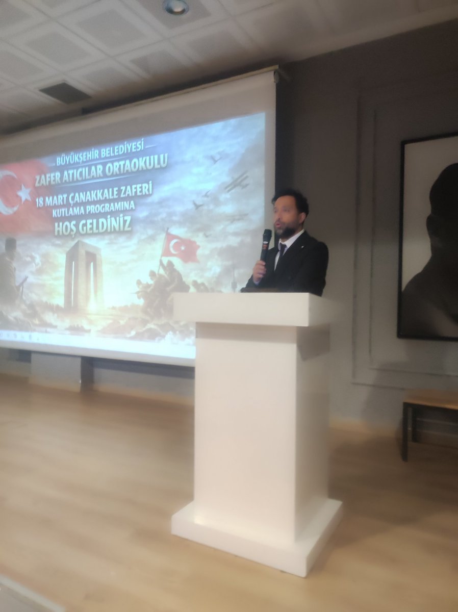 18 Mart Çanakkale Zaferi 🇹🇷
“Çanakkale geçilmez!” sözünü tarihe altın harflerle yazdıran aziz milletimizin kahramanlık destanını bir kez daha gururla anıyoruz.
Çanakkale Zaferi öncesi ve sonrasında vatan ve milletimiz için can veren tüm şehitlerimize Allah'tan rahmet dileriz.