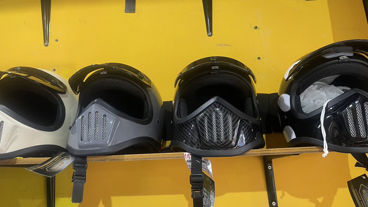 saran helm yang ganteng dong