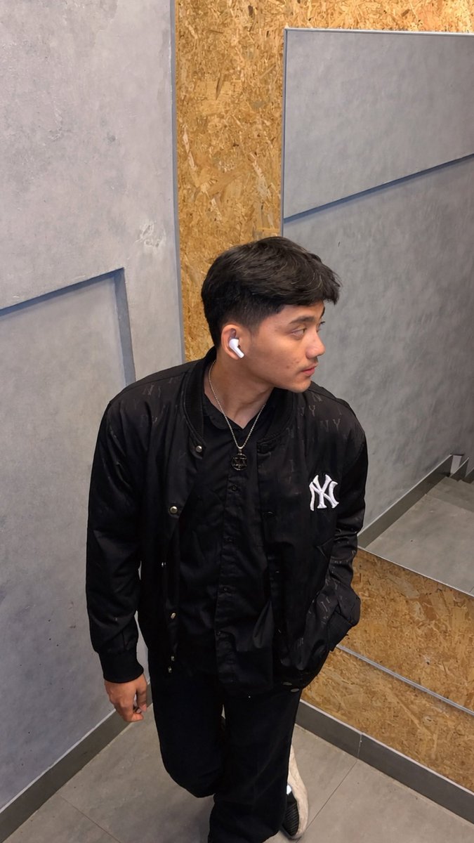 Mamas Dino tweet media