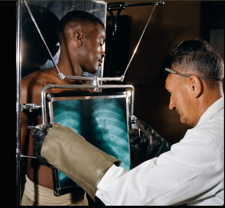 Ahora que usan la diferencia.. como escusa..
para que falte justicia... 
donde se ponen a hacer perder.. y dicen ganar...
o no dan.. para más..
mensajeros.. más que profetas..
donde entran todas las creencias

#Katharsis

#Conciencia #Psicología #Motivación #Vitoria #Gasteiz