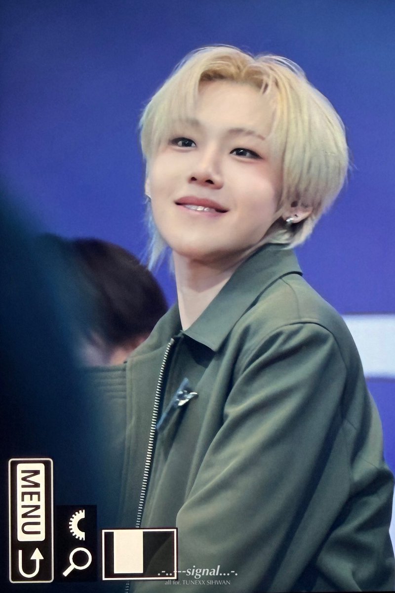 𝘴𝘪𝘨𝘯𝘢𝘭 tweet media