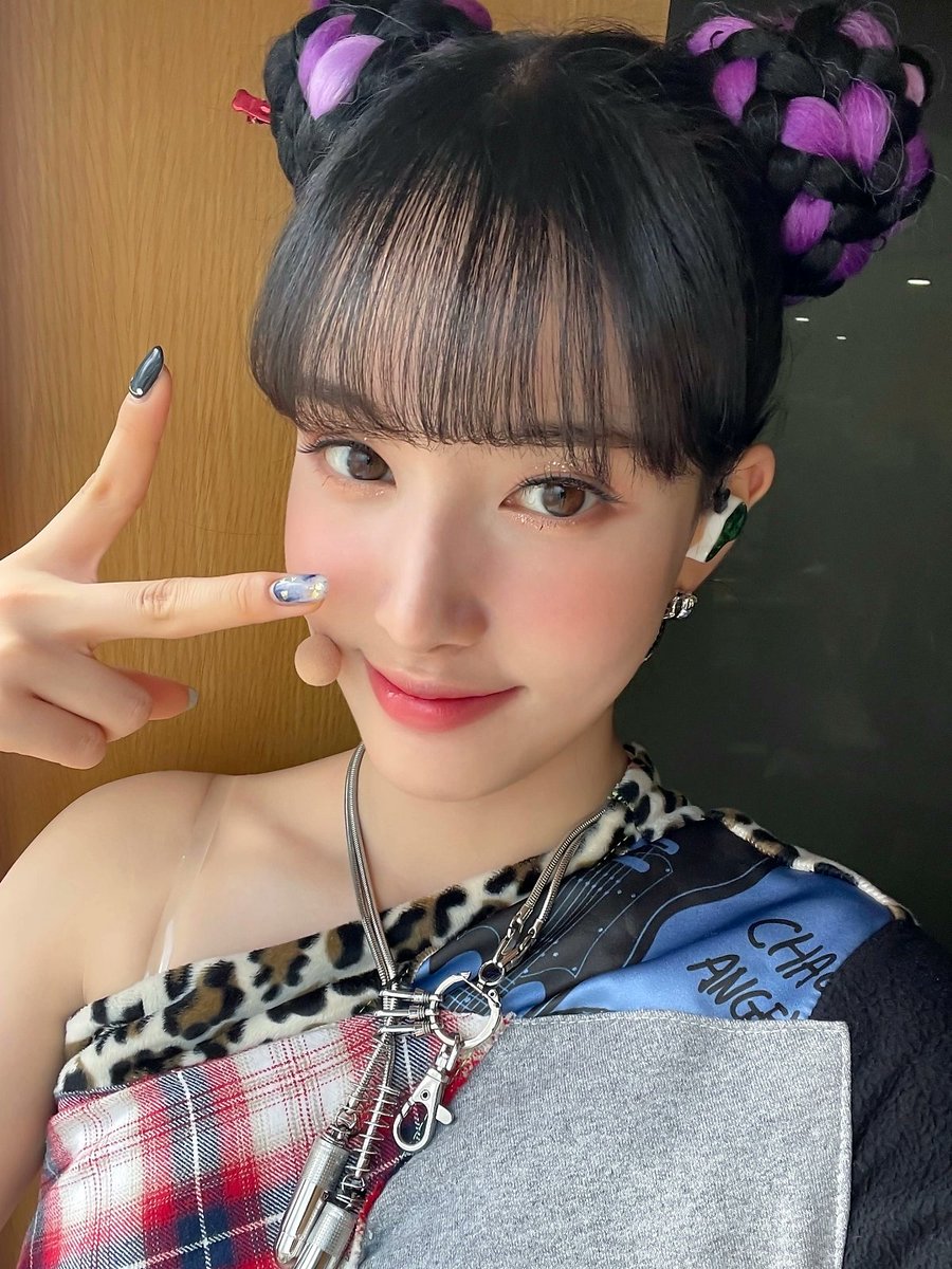 a͞saթ 🎀 ｡ ︎✺ ⊰ ghos𝕥ǝss ! tweet media